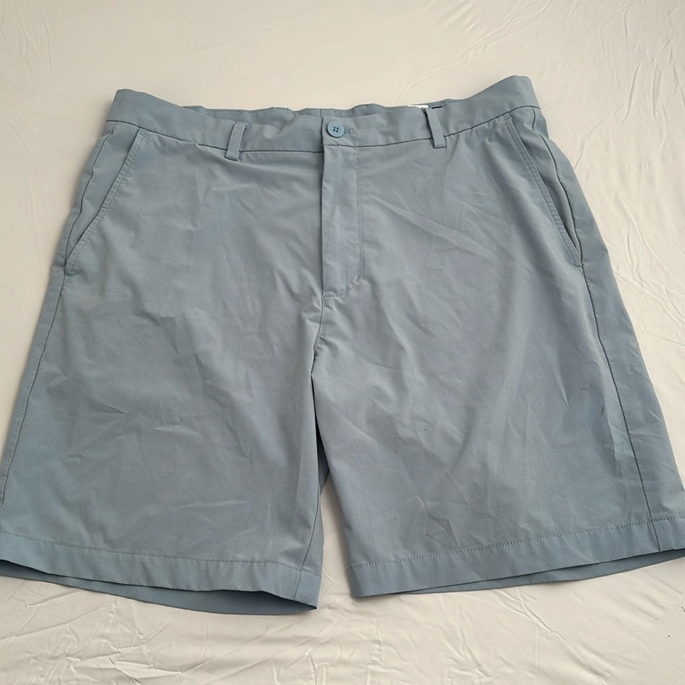 Vineyard Vines light blue performance Breaker shorts